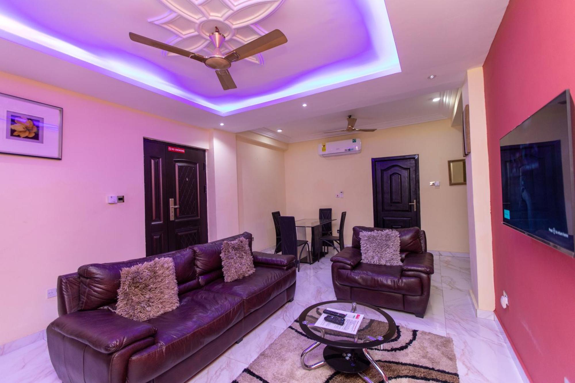 Washington Apartments - Just 25Mins Drive From The Airport Kwashieman Exterior foto