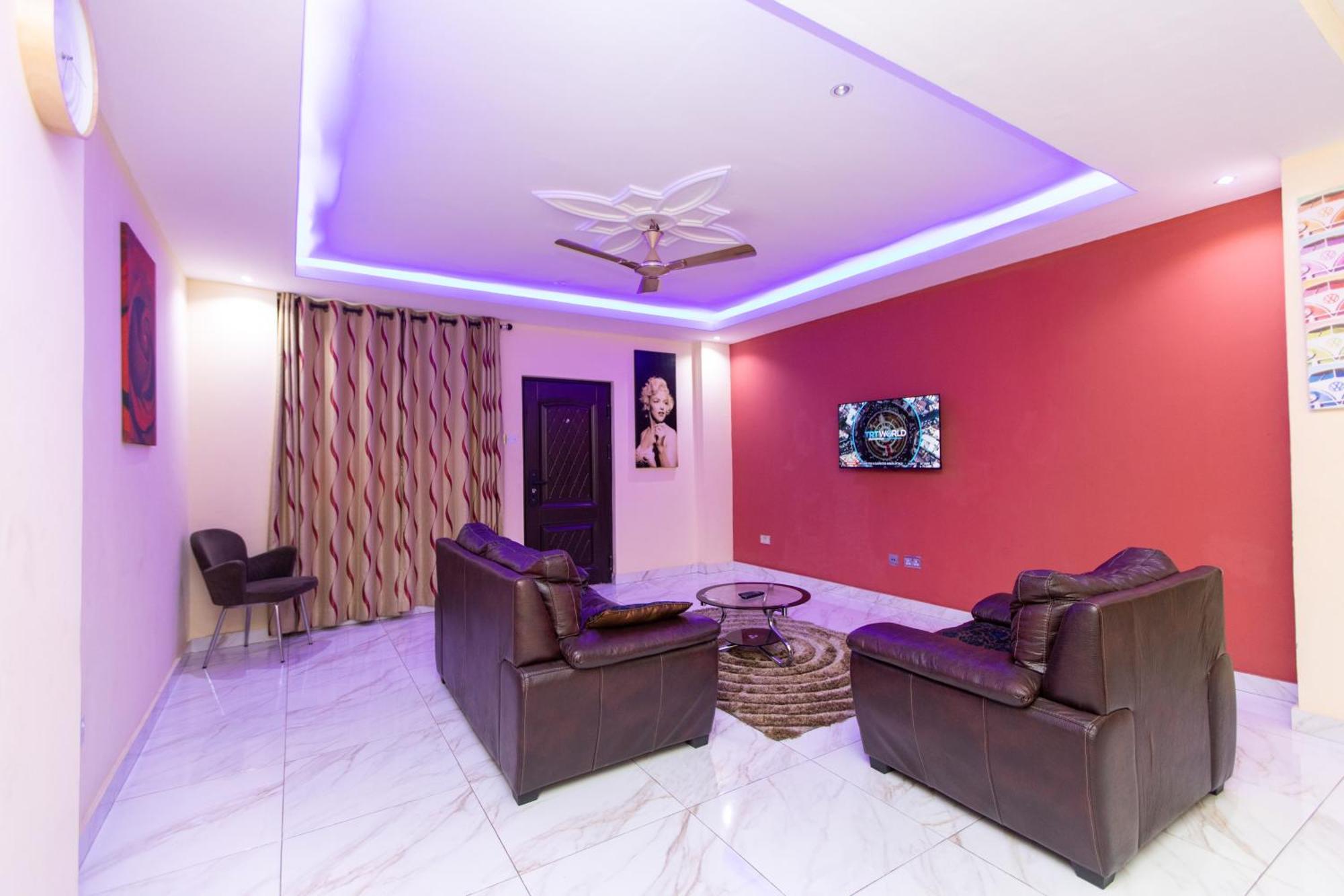 Washington Apartments - Just 25Mins Drive From The Airport Kwashieman Exterior foto