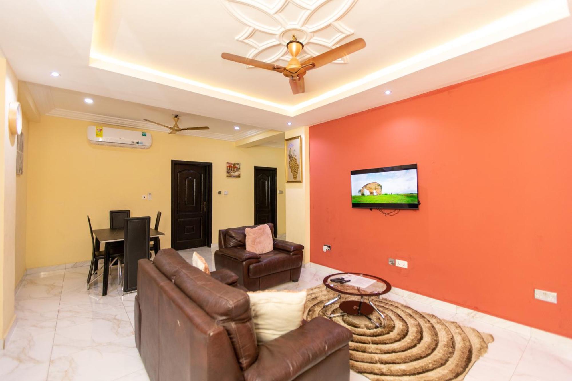 Washington Apartments - Just 25Mins Drive From The Airport Kwashieman Exterior foto